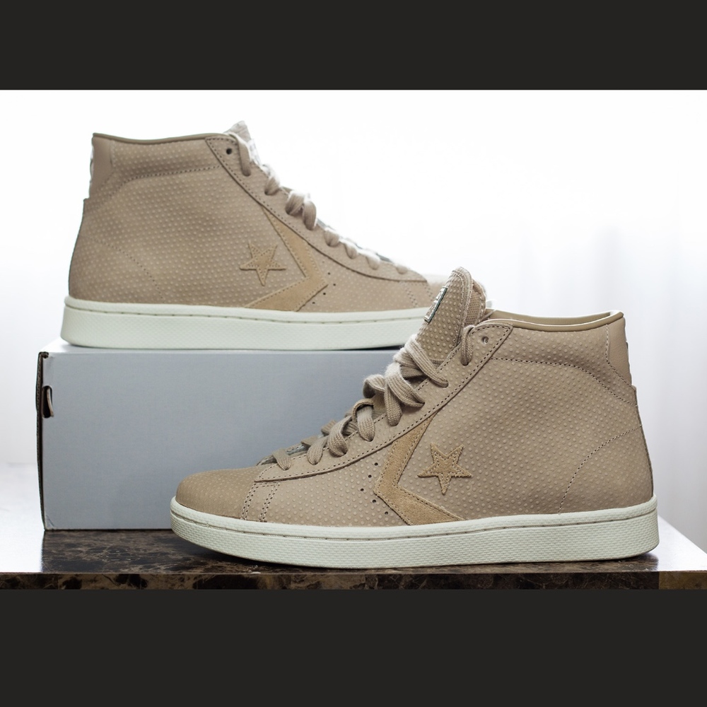 NEW CONVERSE | MEN’S CLASSIC CHUCK TAYLOR SIZE 9